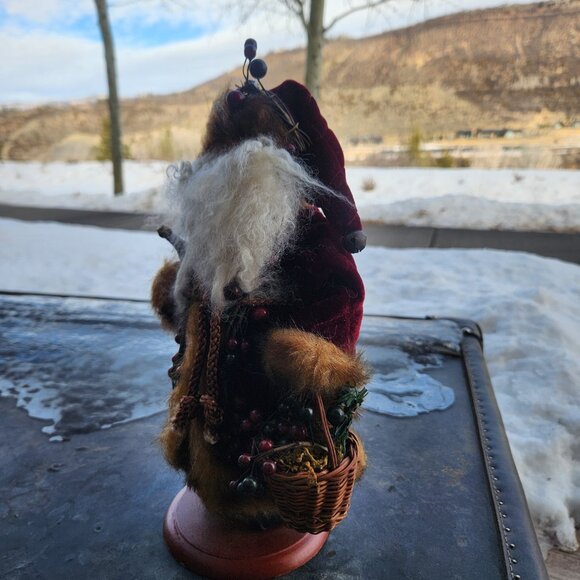 Santa Figurine - Picture 4 of 9